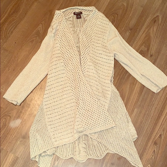 Cute Coverup! - Picture 1 of 4